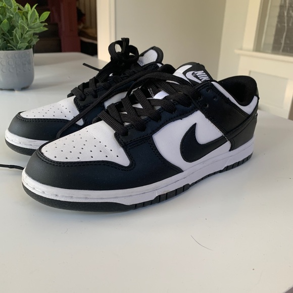 Nike Panda Retro Low Dunks - Picture 2 of 6